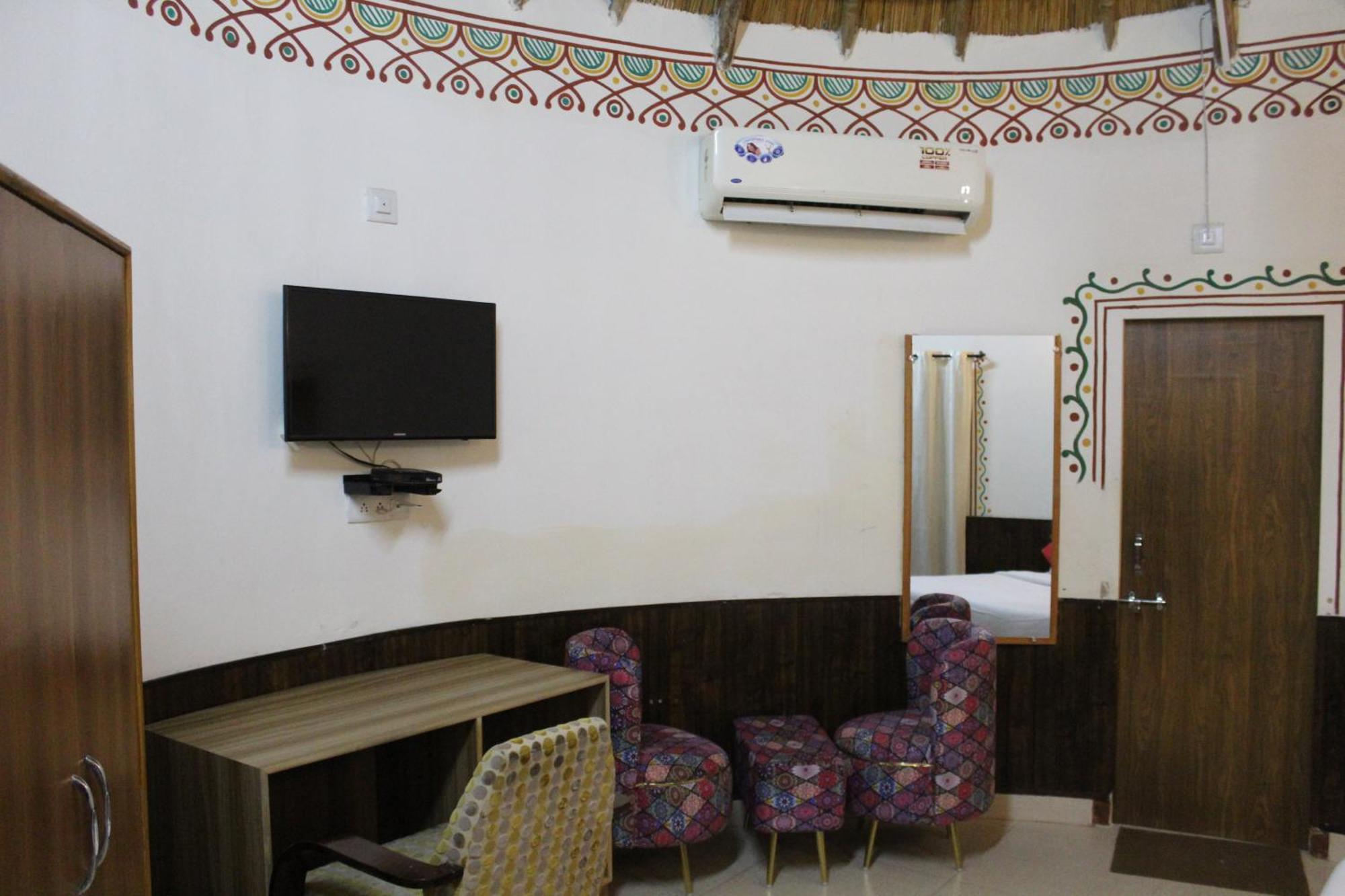 Hotel Vijayvargiya Dhani Біканер Номер фото